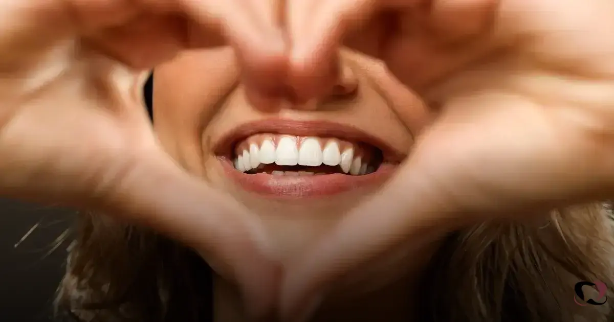 Você está visualizando Ilumine seu Sorriso com Clareamento Dental